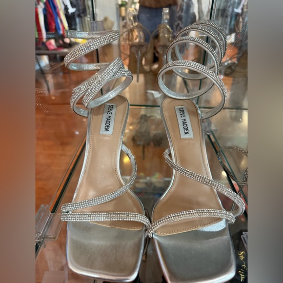 Steve Madden Glittering Silver Heels - Picture 1 of 3